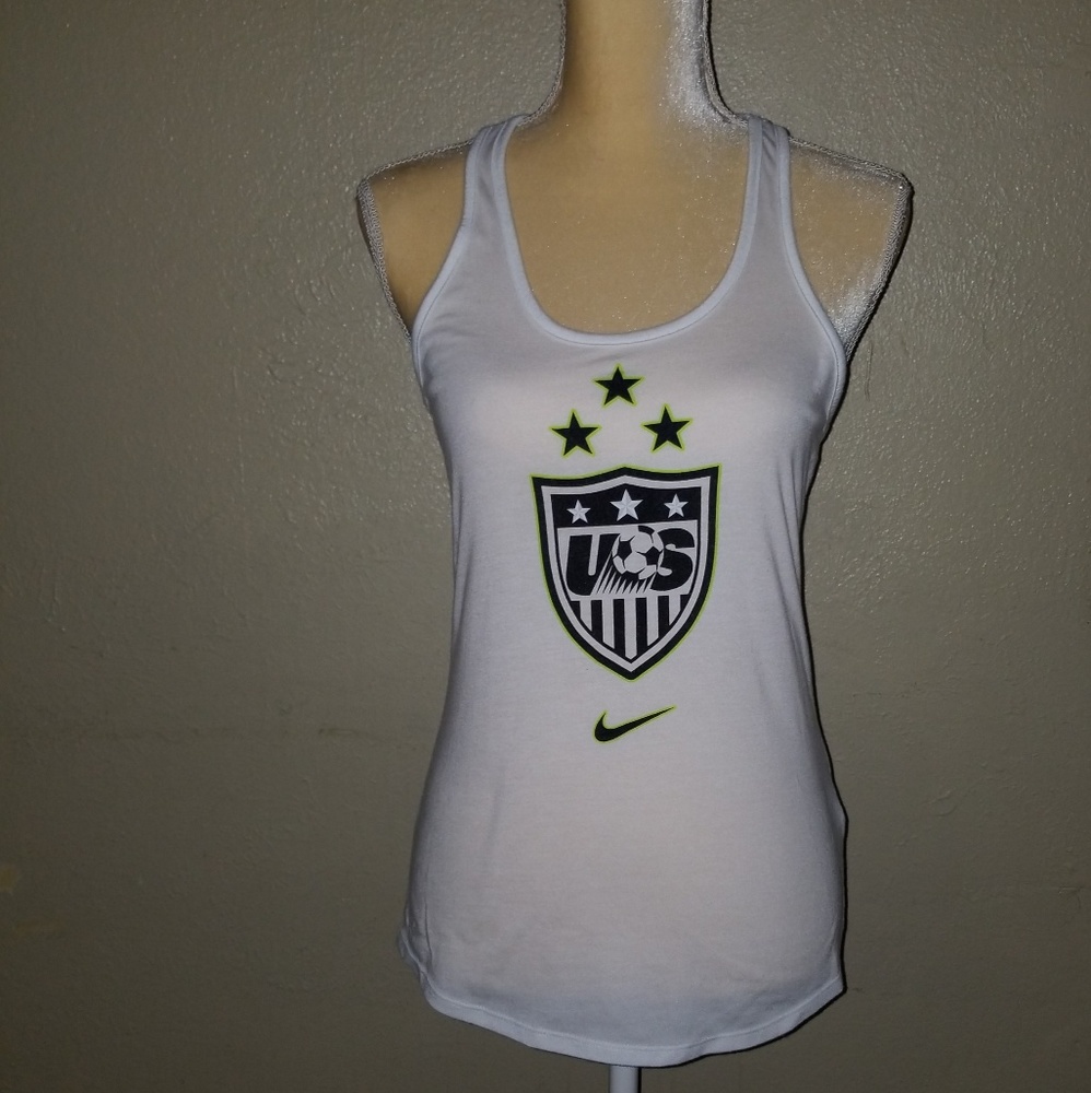 The nike tee